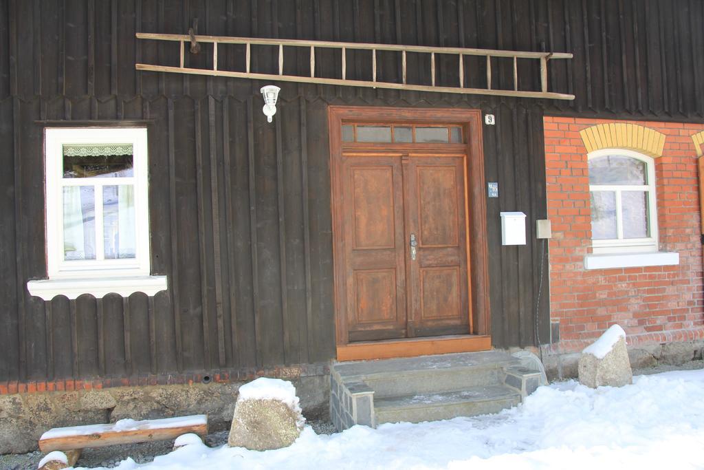 Ferienhaus Anno Dazumal, Wie Zu Oma'S Zeiten Apartment Klingenthal Exterior photo