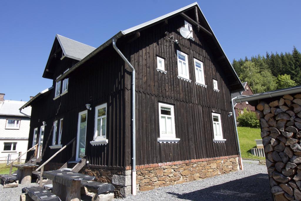 Ferienhaus Anno Dazumal, Wie Zu Oma'S Zeiten Apartment Klingenthal Exterior photo